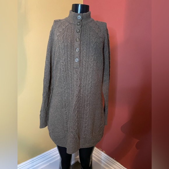 Sweaters - Women’s Wool Blend Sweater ( Medium )